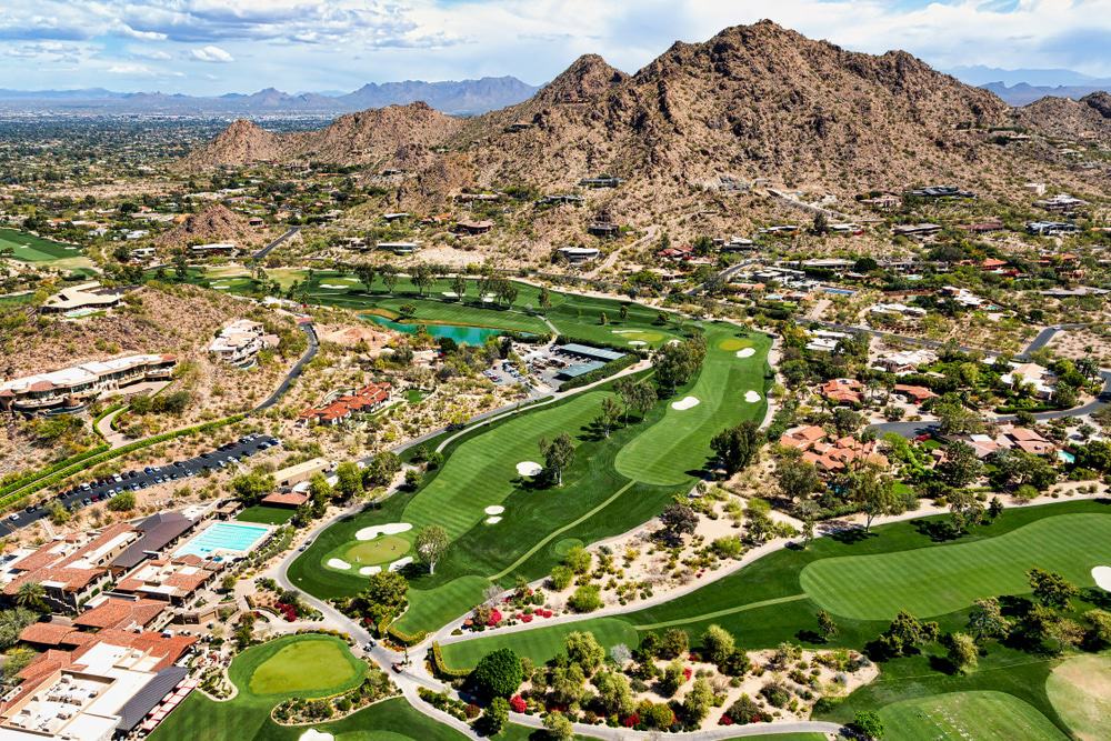 Scenic view of luxury homes and Camelback Mountain in Paradise Valley, Arizona